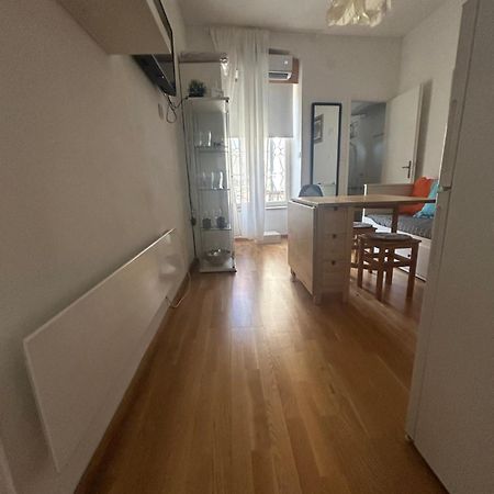 Very Close Studio Apartment Zagreb Bagian luar foto