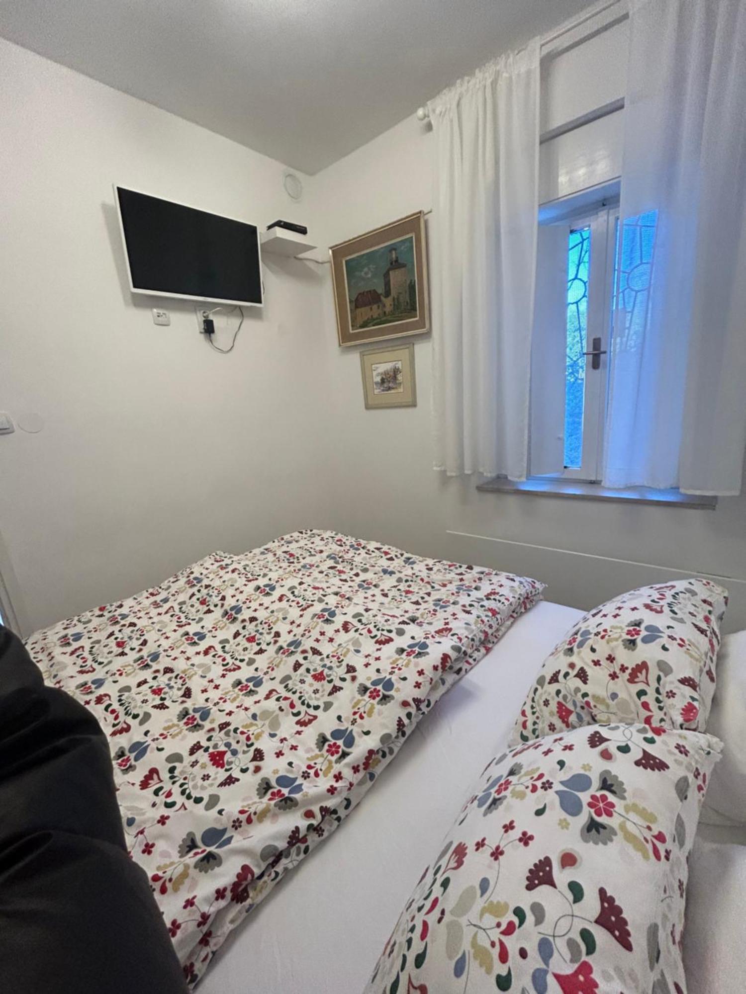 Very Close Studio Apartment Zagreb Bagian luar foto