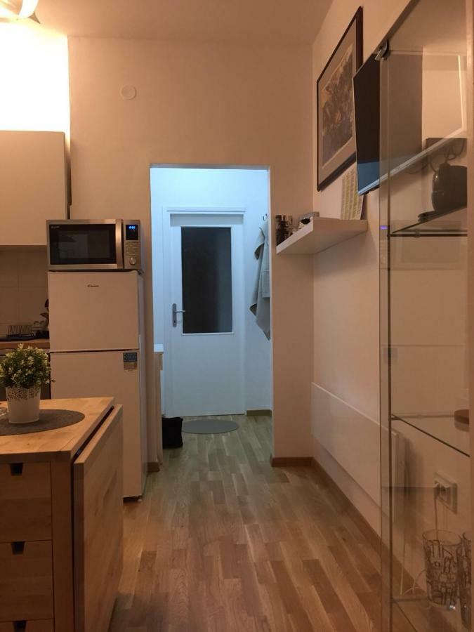 Very Close Studio Apartment Zagreb Bagian luar foto