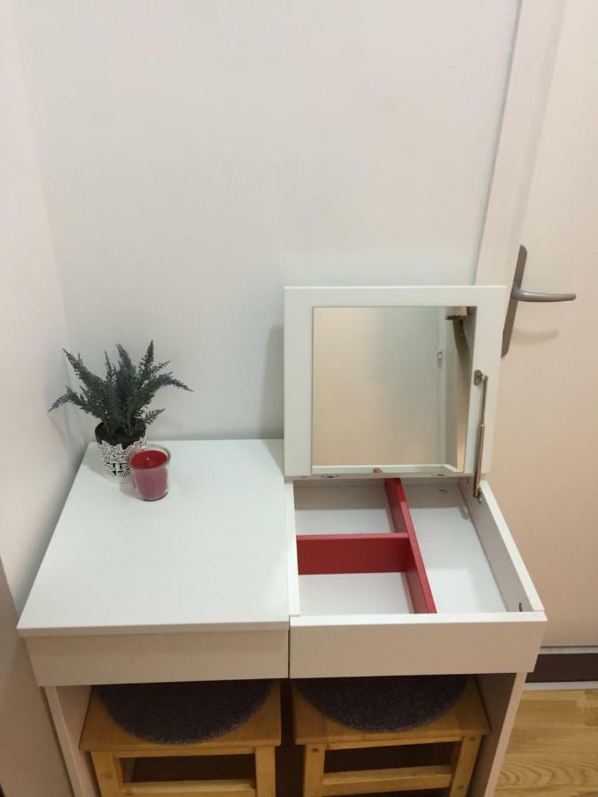Very Close Studio Apartment Zagreb Bagian luar foto